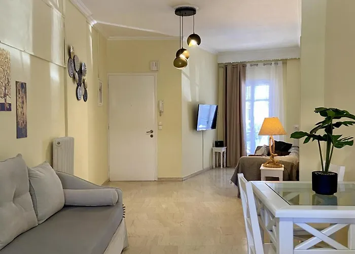 Panos Apartment