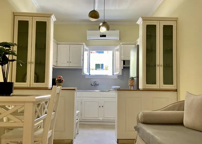 Panos Apartment